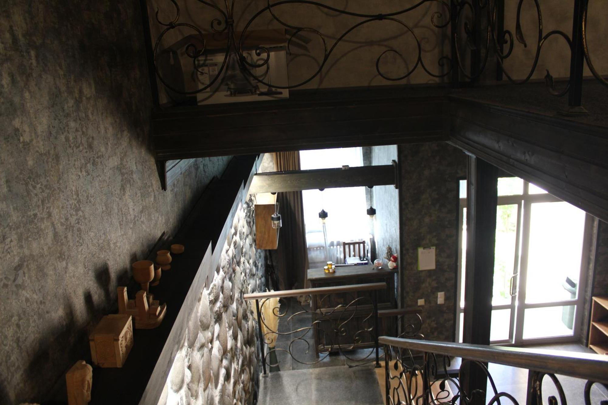 Hotel Eden Mestia Buitenkant foto